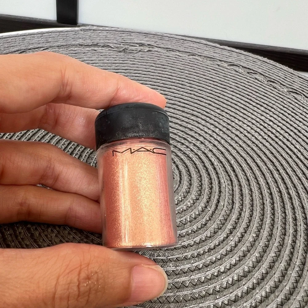MAC Melon Pigment Orange Coral Metallic Shimmer